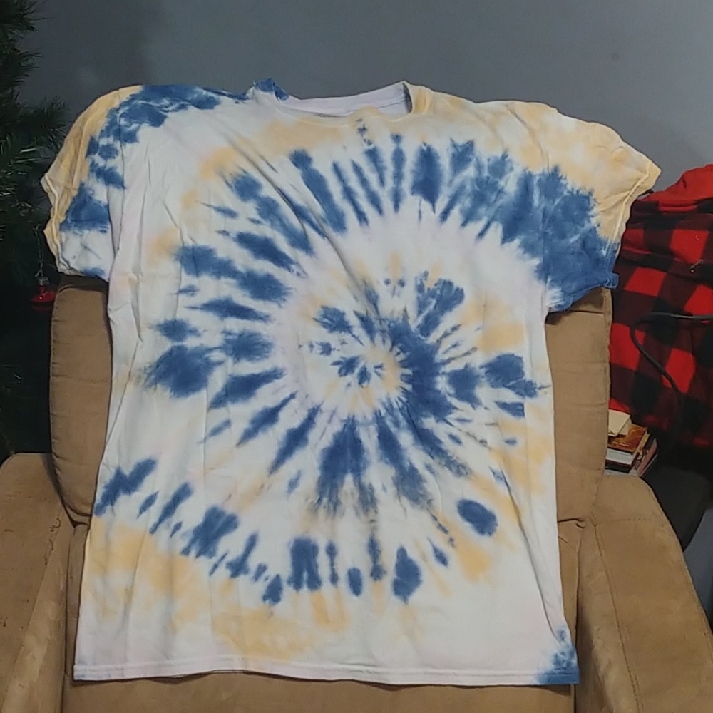DIY tie dye tee shirt
